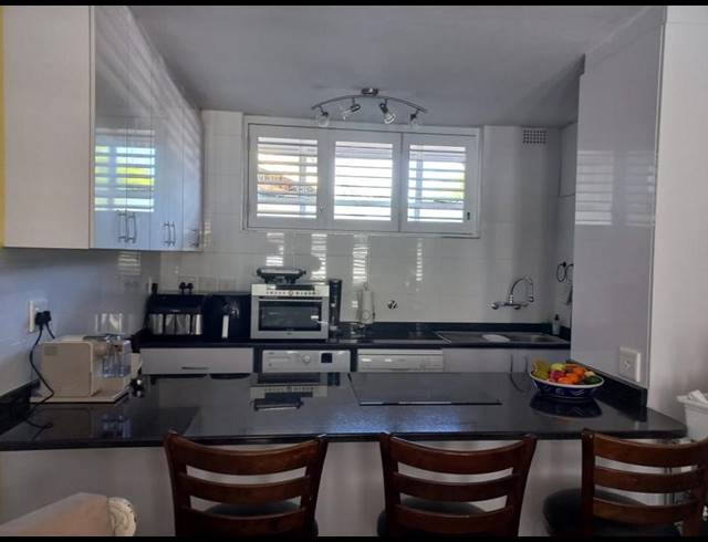 2 BEDROOM APARTMENT FOR SALE IN MALVERN